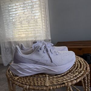 Asics Women's Athletic Shoes - White